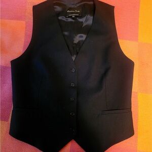 Massimo Dutti button up lined wool blend vest. Pit to pit 18 inches.